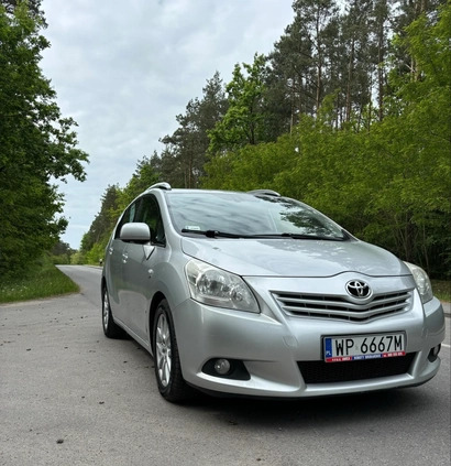 Toyota Verso cena 24900 przebieg: 267000, rok produkcji 2011 z Płock małe 232